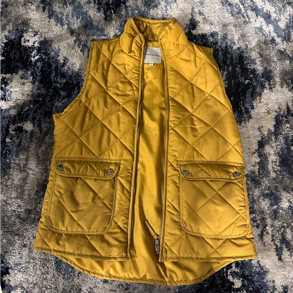 Thread and supply small vest